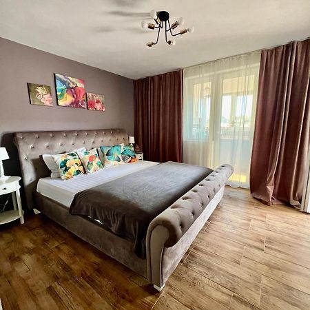 Dominic Apartment Unirii Square تيميشورا المظهر الخارجي الصورة